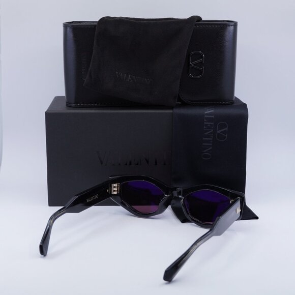 Valentino V-TRE VLS-101A Cat Eye Sunglasses - Shiny Black\\Dark Bordeaux AR main image 6